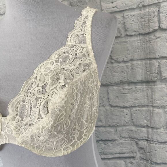 Olga women 38D lace bra w/3 hook back closure & adjustable straps cream color - Picture 2 of 8